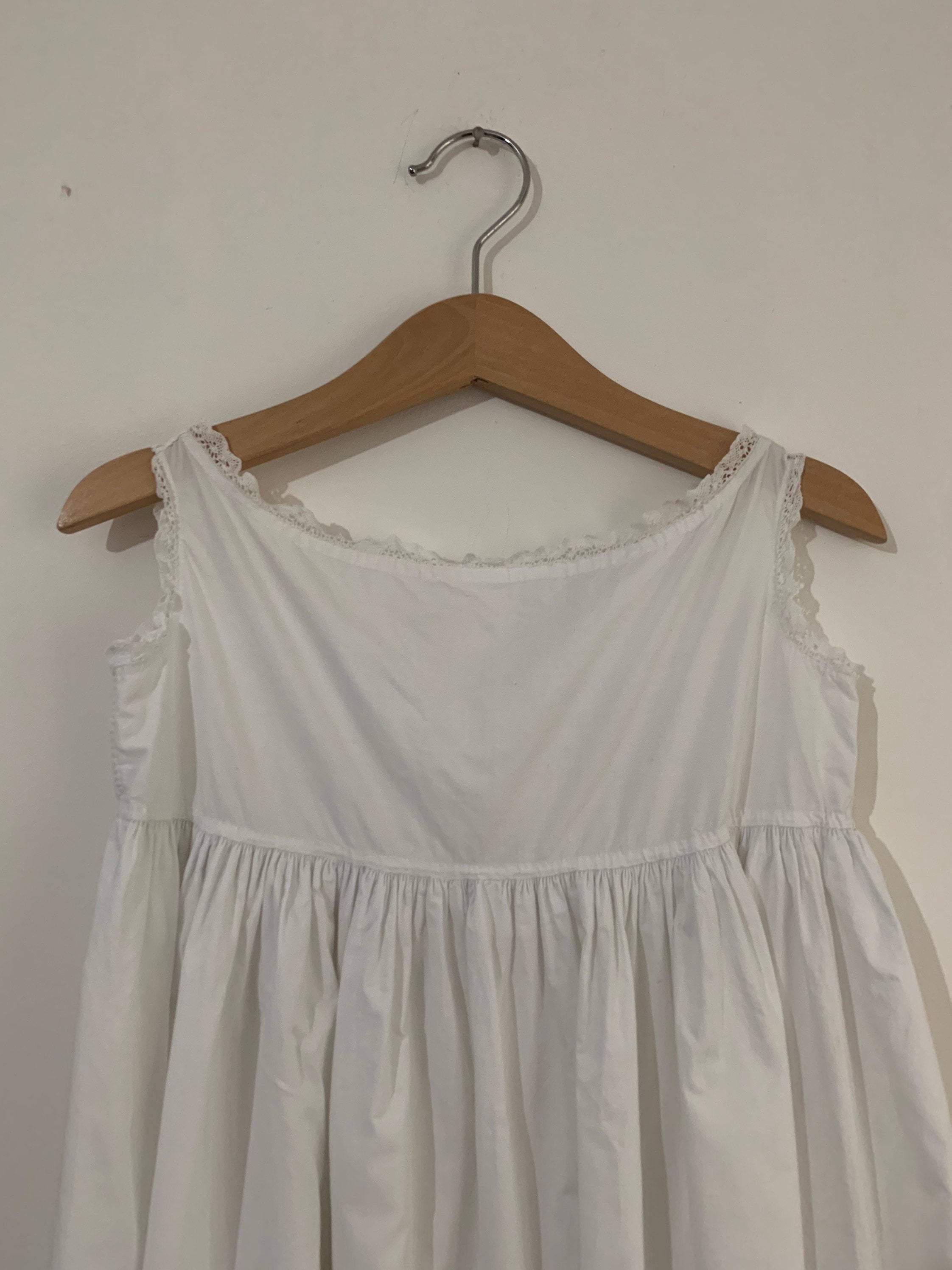 Antique Girls white dress Vintage Baby clothes Pretty Vintage