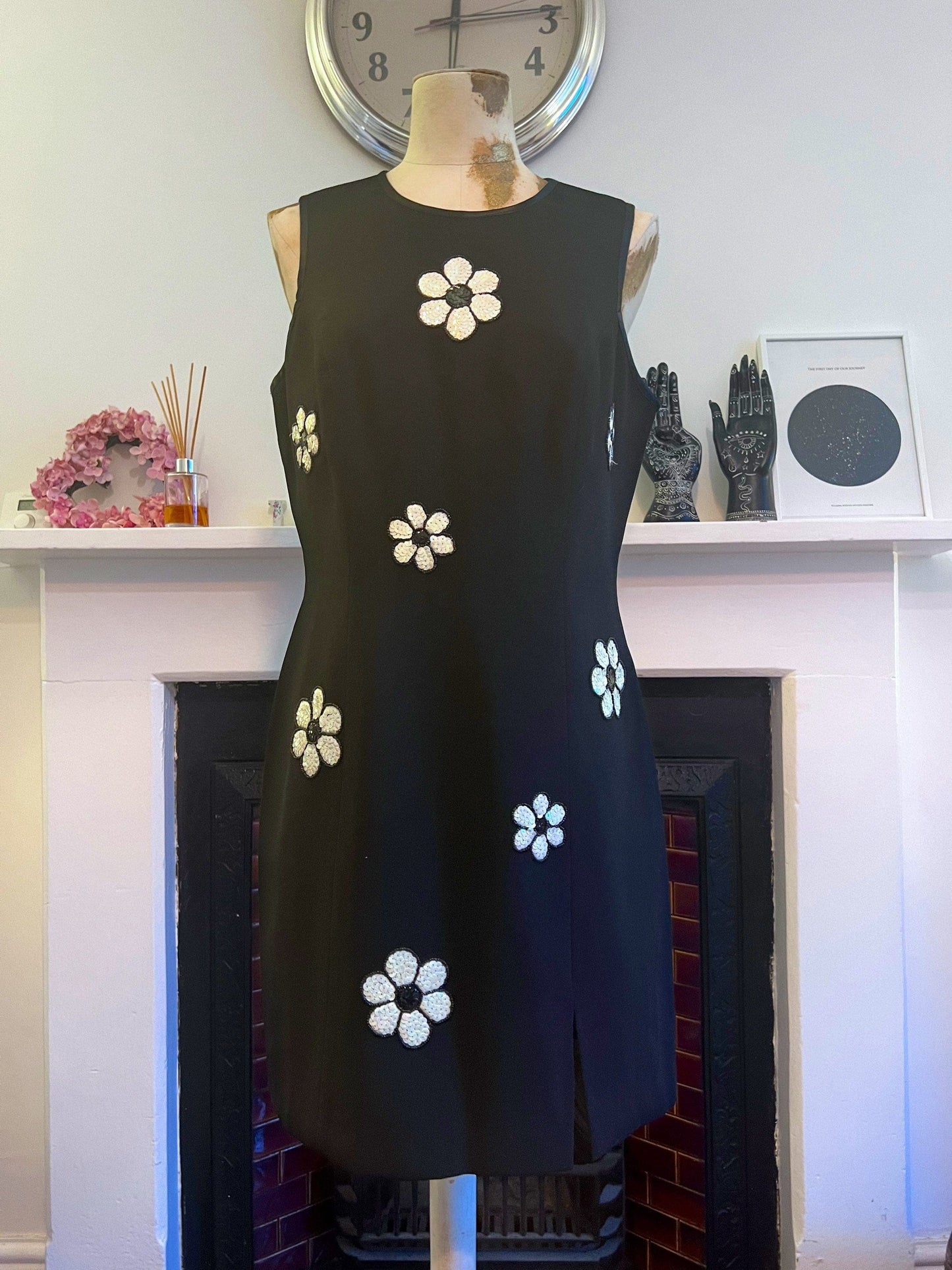 Black Flower 60s style Vintage Dress - sequin daisy pattern 1980s pencil dress cut out back