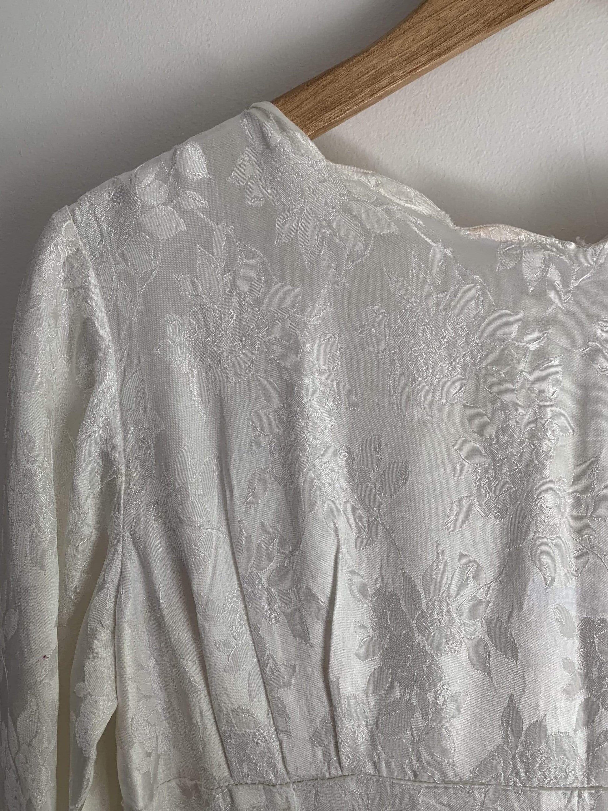 1950s Vintage Wedding Dress Pretty Vintage - Hand Curated Vintage Clothing 1950s Vintage Wedding Dress 1950s 50s Handmade Ivory with lovely floral full skirt