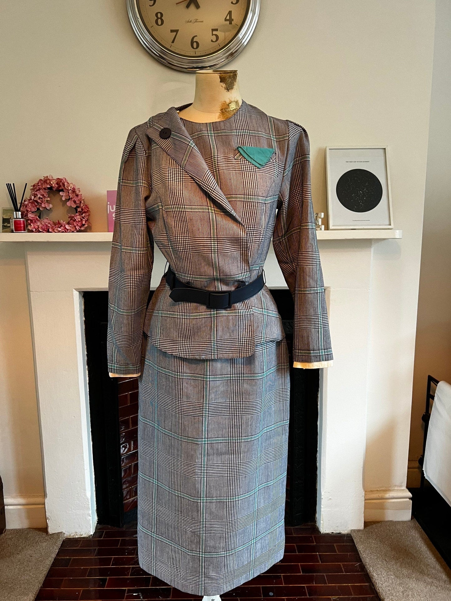 Two Piece Jacket and Pencil skirt set Prince of Wales Check with Cream Insert St Micheal 80s