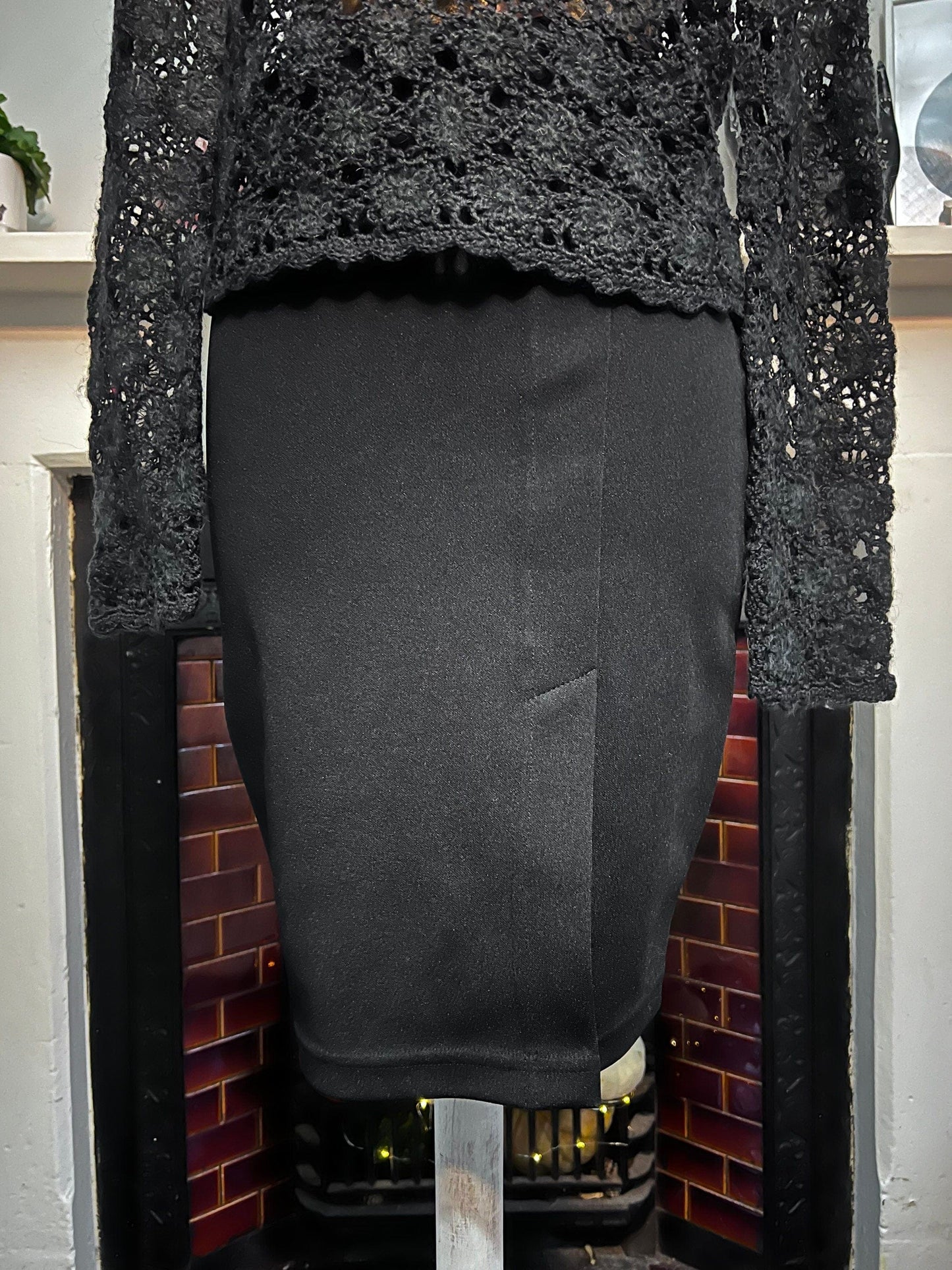 Vintage 1990s Black stretch Pencil Skirt Knee Length UK Size 10 - 90s Fashion Morgan De Toit Stretch Mini Skirt Black