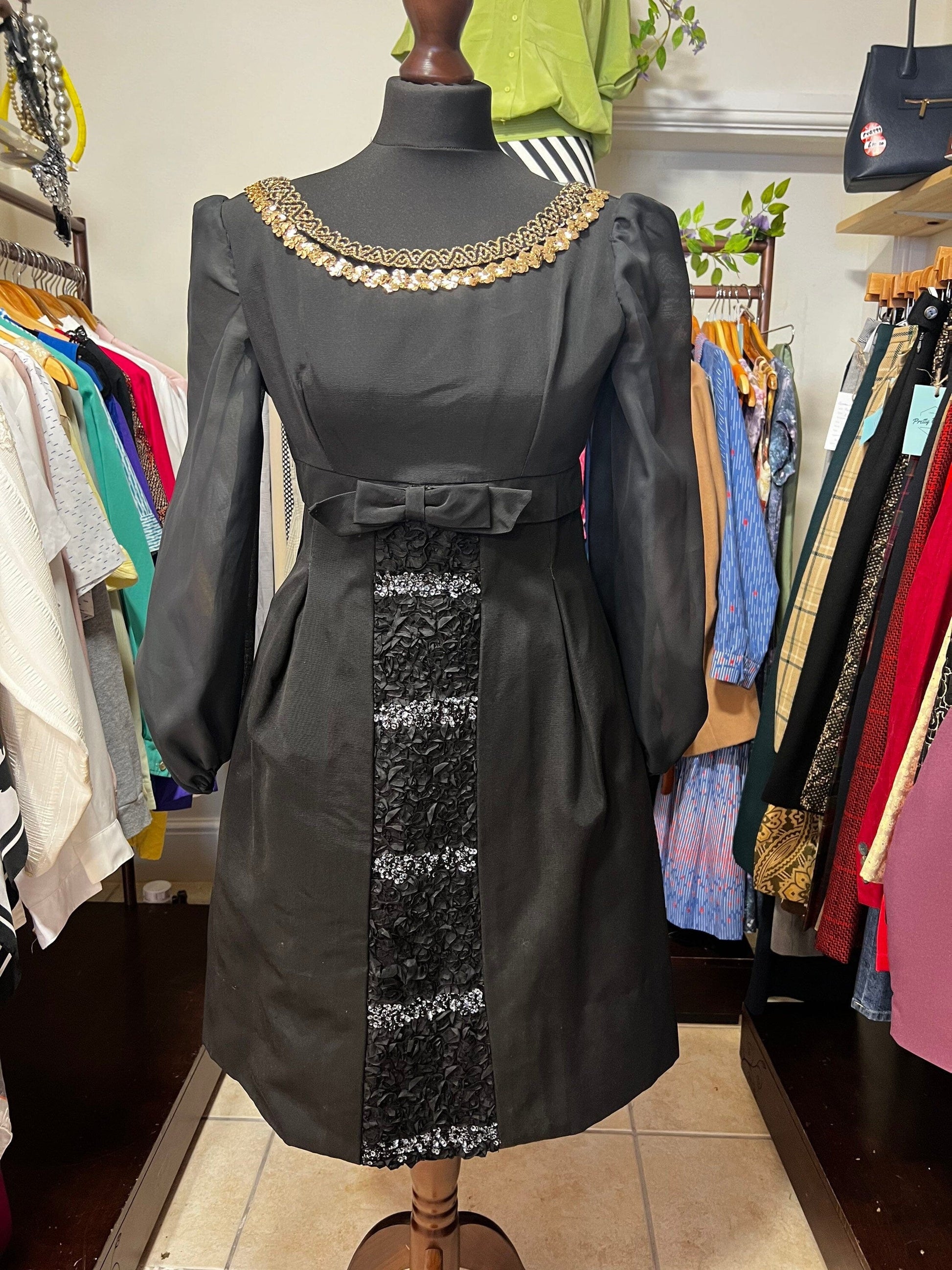 Vintage 50s Black Dress Carnegie Model  - it’s a symphony Black and Gold Little Black Dress