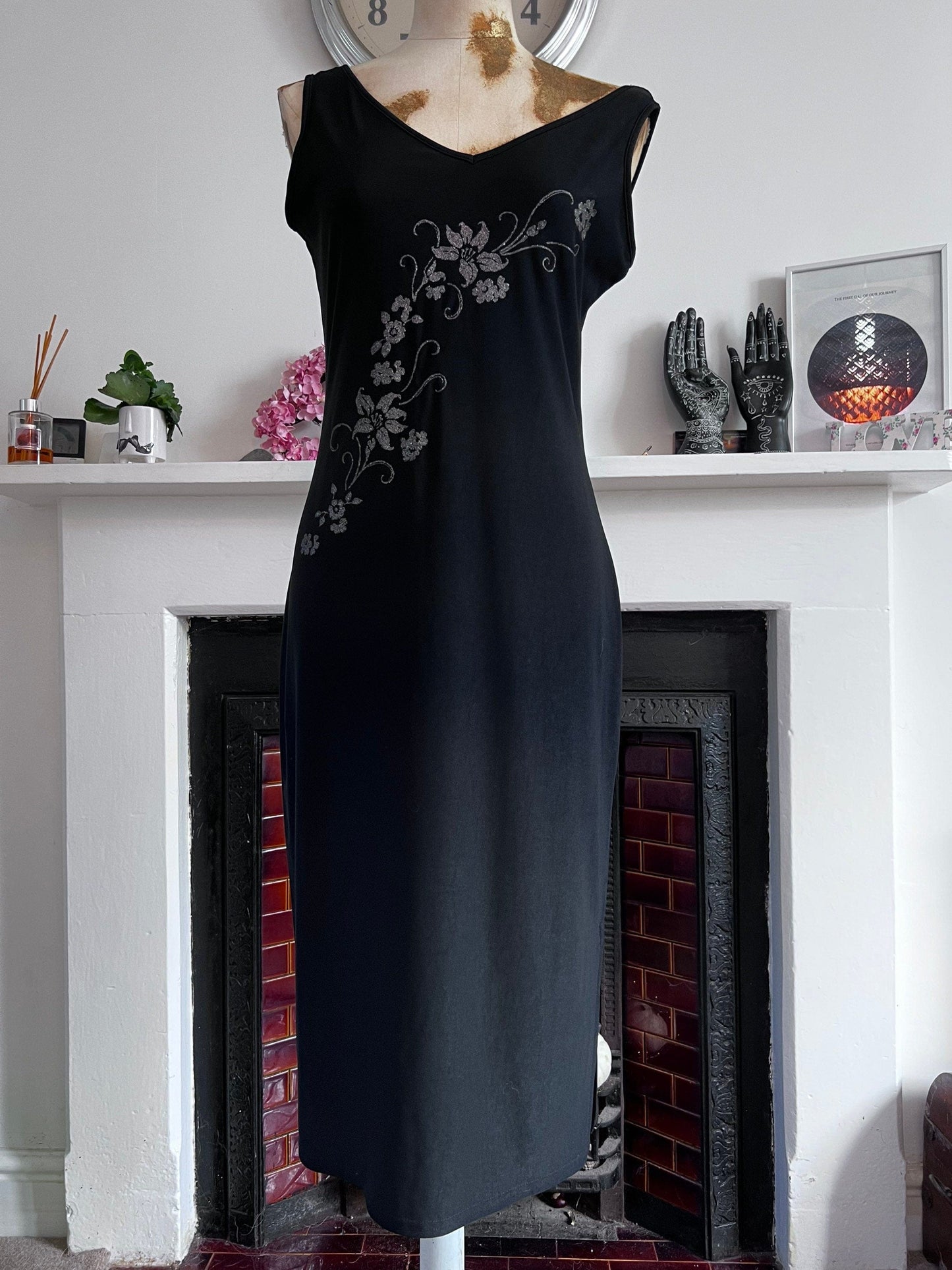 Vintage Black Silver Floral midi Dress - Size UK8/12 Stretch Lycra Body Con Black & Silver Dress with side split