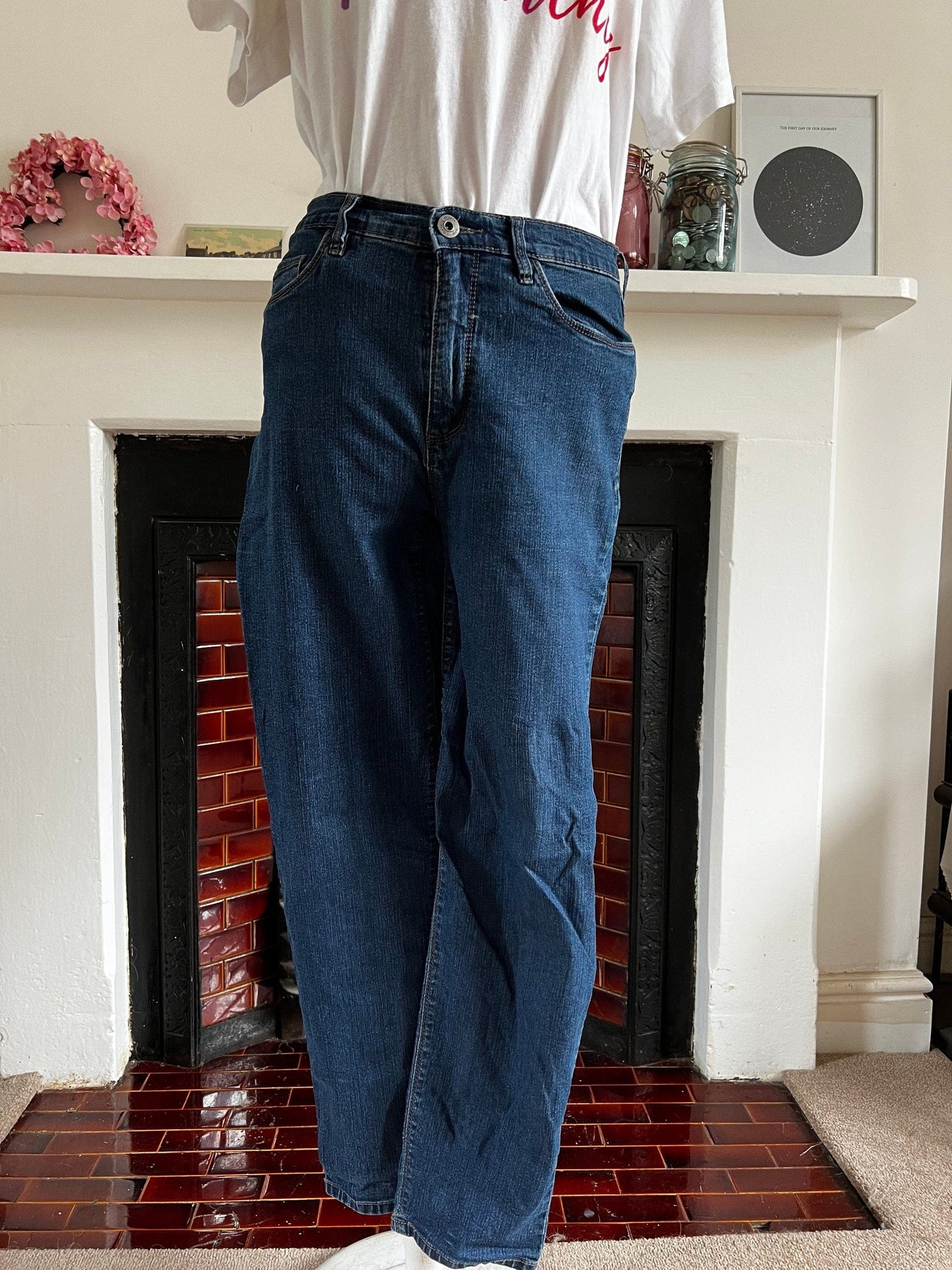 Vintage blue mid rise jeans, UK 14 waist 32” Leg 27” 80s cropped jeans