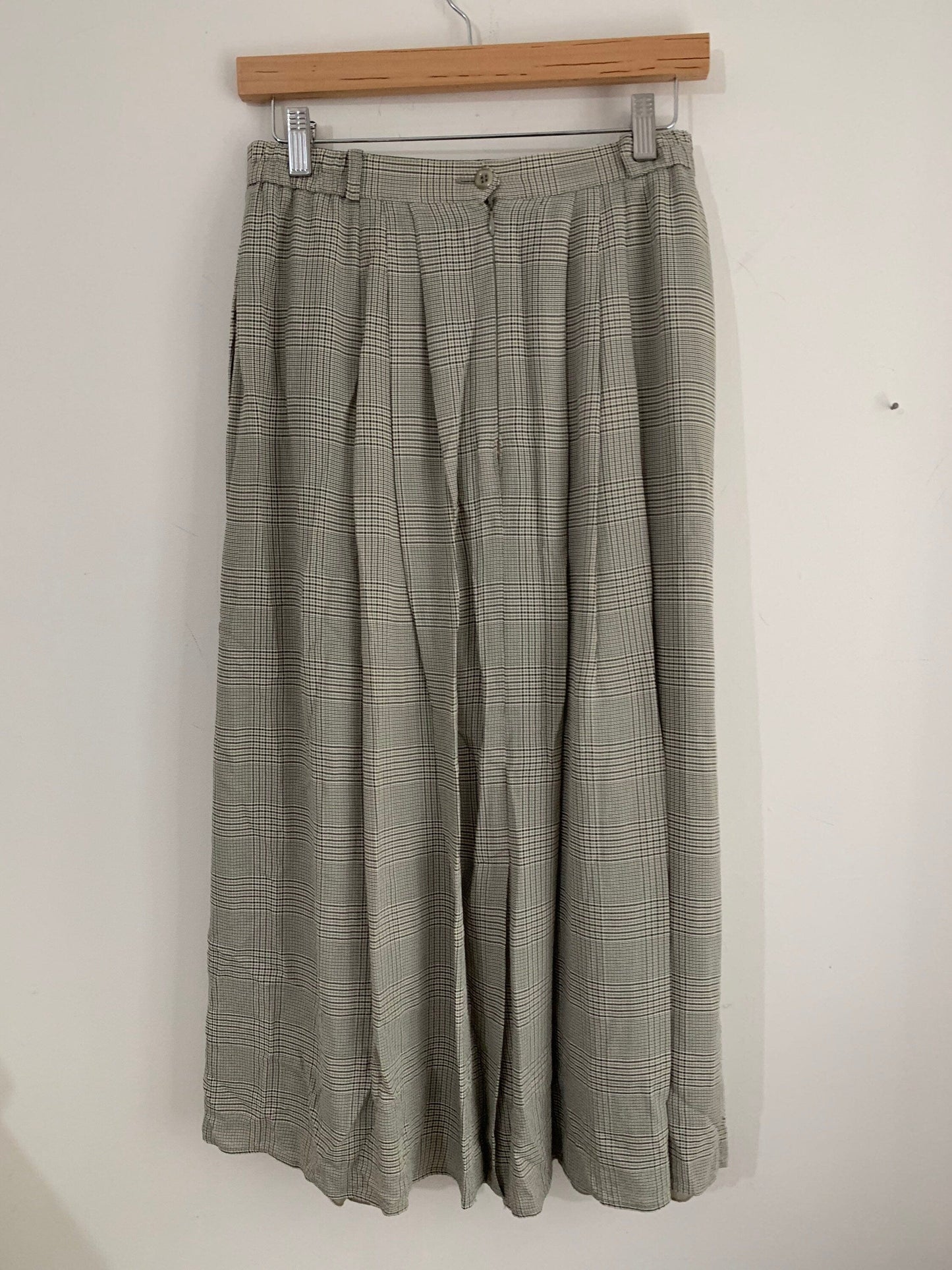 Vintage Gardeur Skirt Midi Length Grey Green Checked  UK 12/14 With pockets