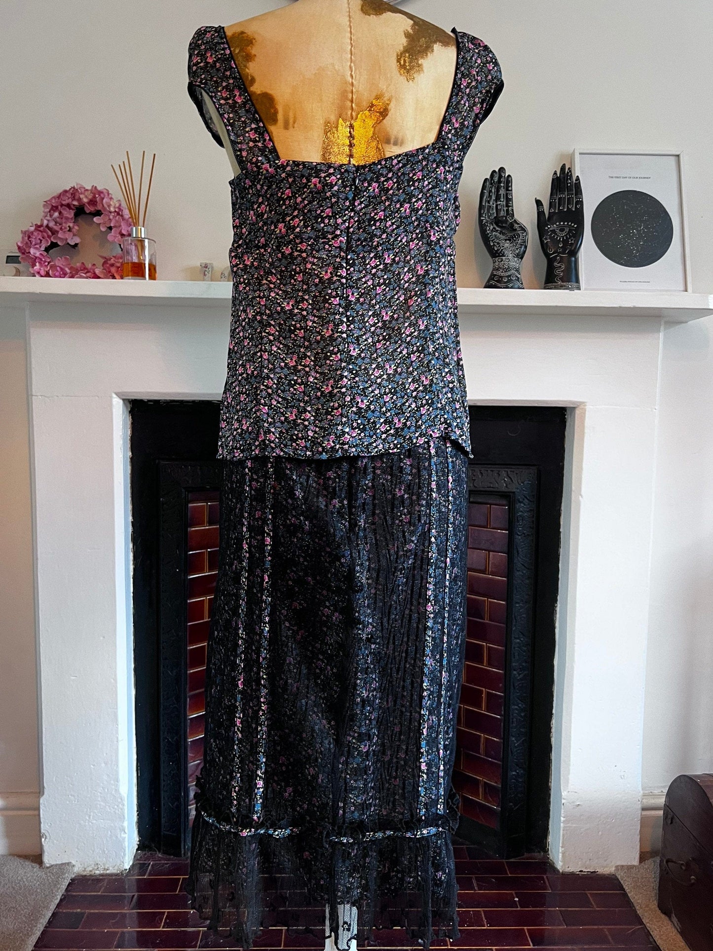 Vintage Karen Millen two peice skirt and top set - mini floral design with lace overlay skirt UK14/UK12 - Ditsy Floral
