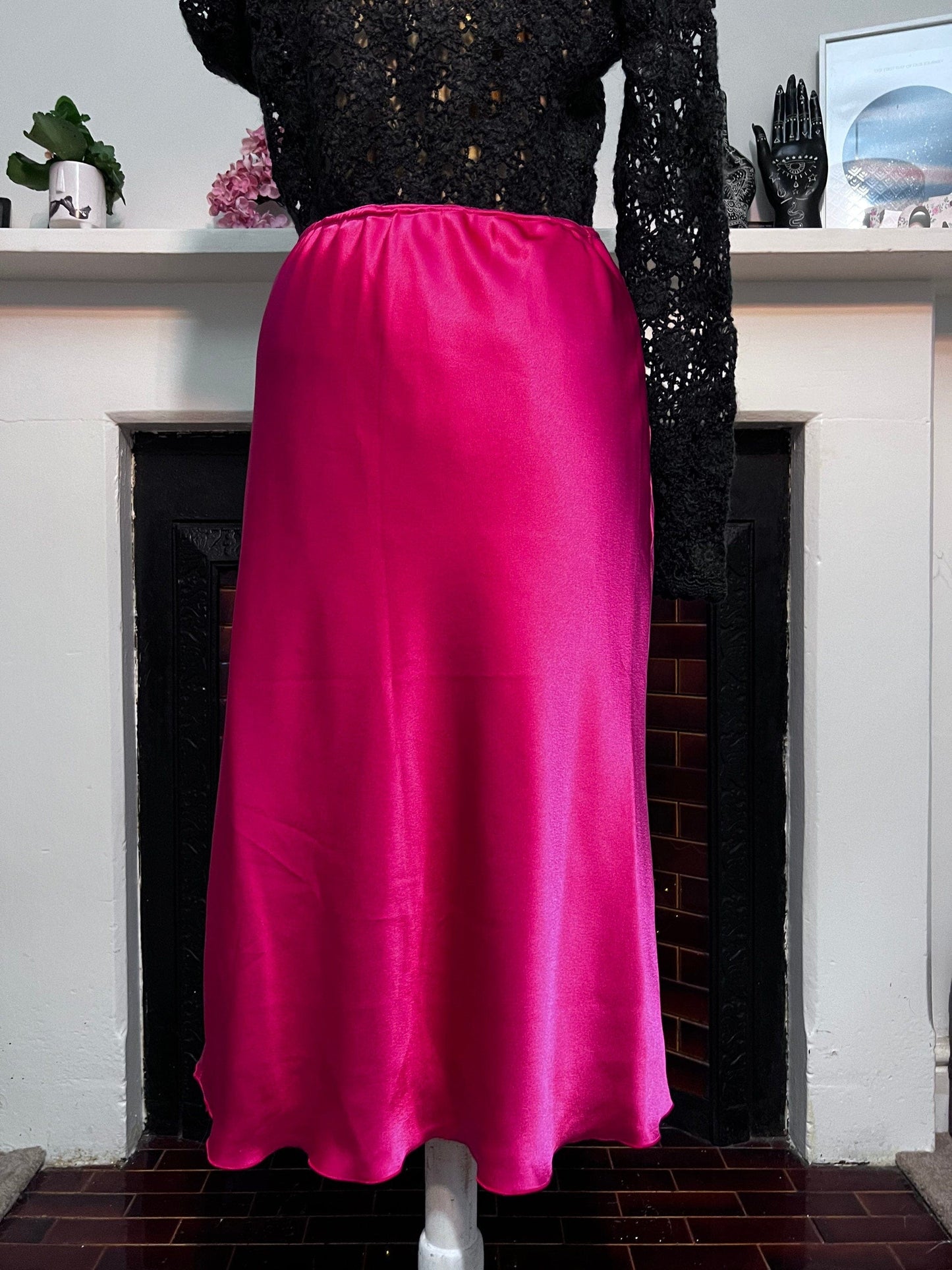 Vintage Red Satin Diamanté Patsy Seddon Knee Length Skirt UK size 12-  scarlet red Stretch Satin Evening Skirt with Diamanté