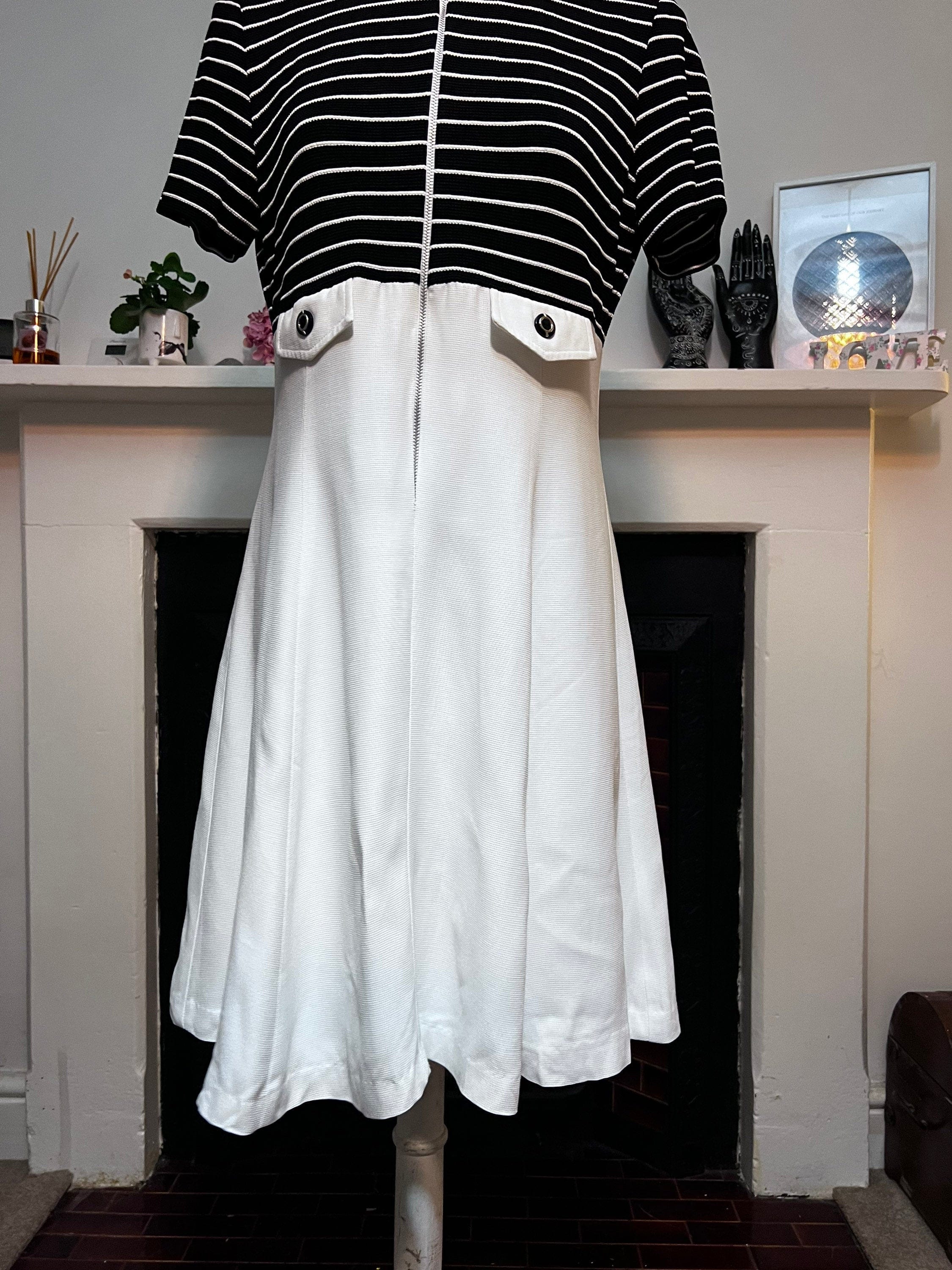 Vintage Striped Tennis Dress Zip Front white Skirt Black and White