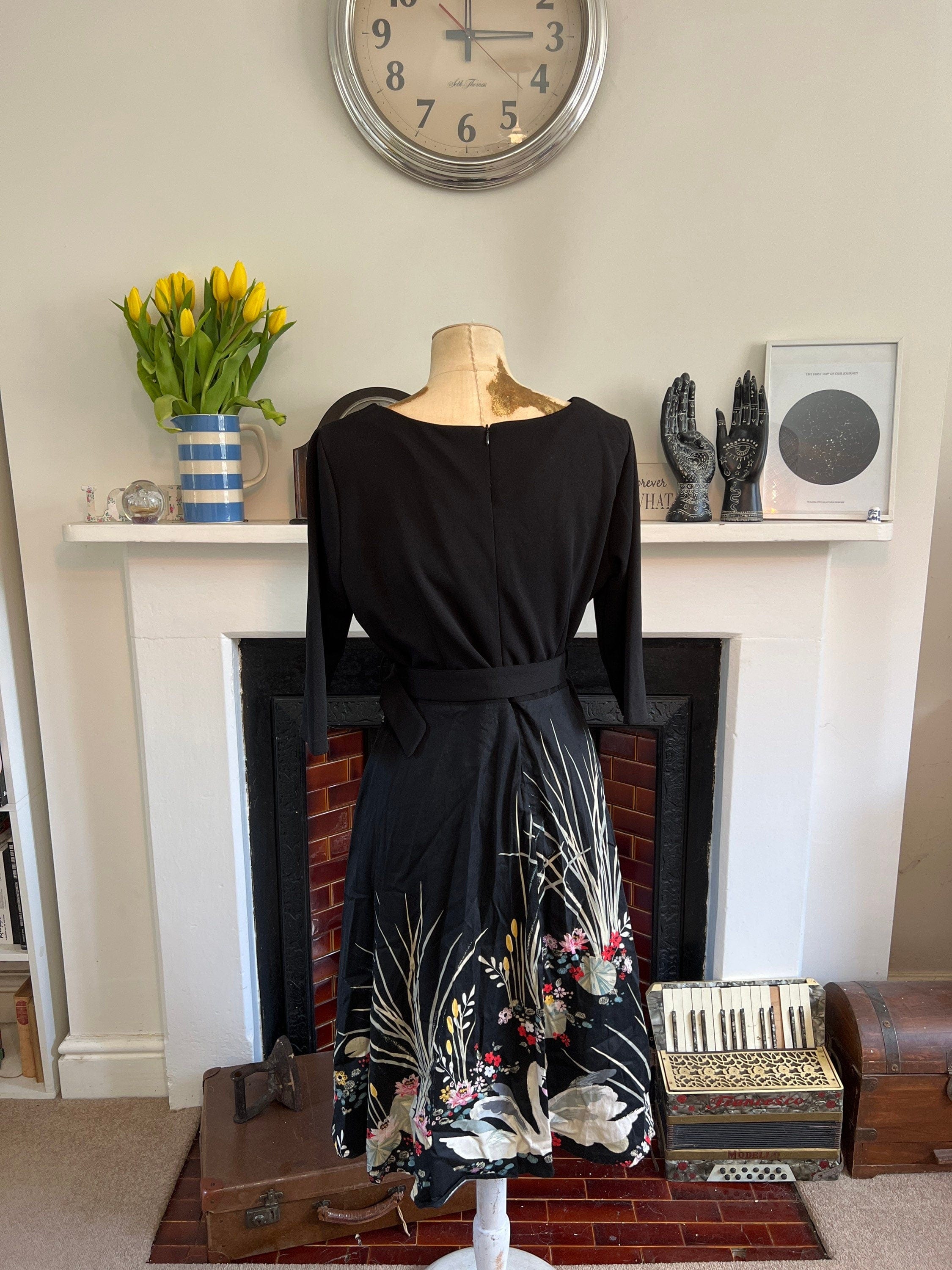 Lindy bop swan dress new arrivals
