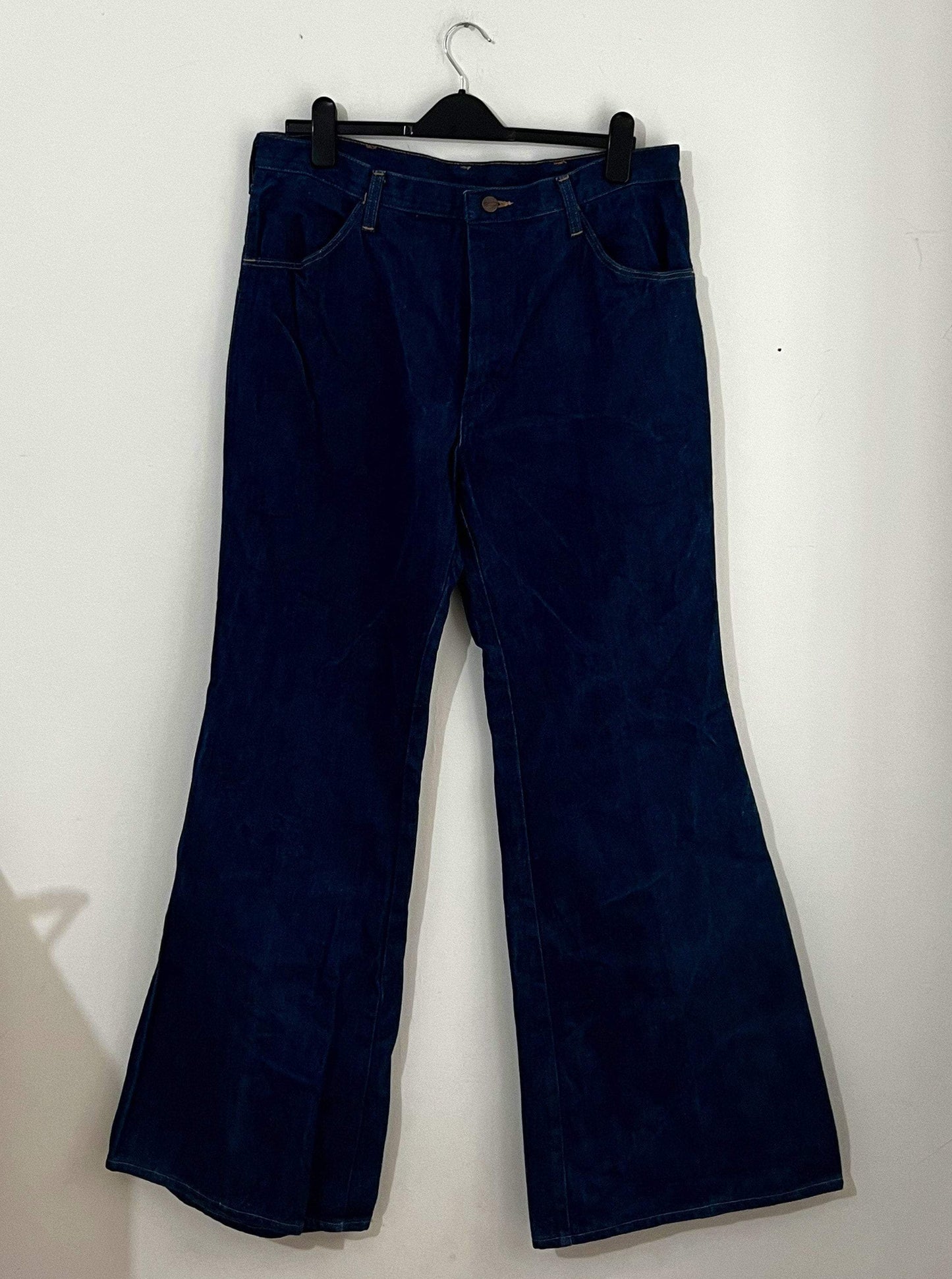 Vintage Wrangler Jeans Vintage Wrangler Jeans W38 L32 Blue UK Size 16 Pretty Vintage - Hand Curated Vintage